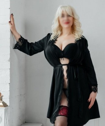 Анкета проститутки Варя - город Ясиноватая, 42 года, №10766